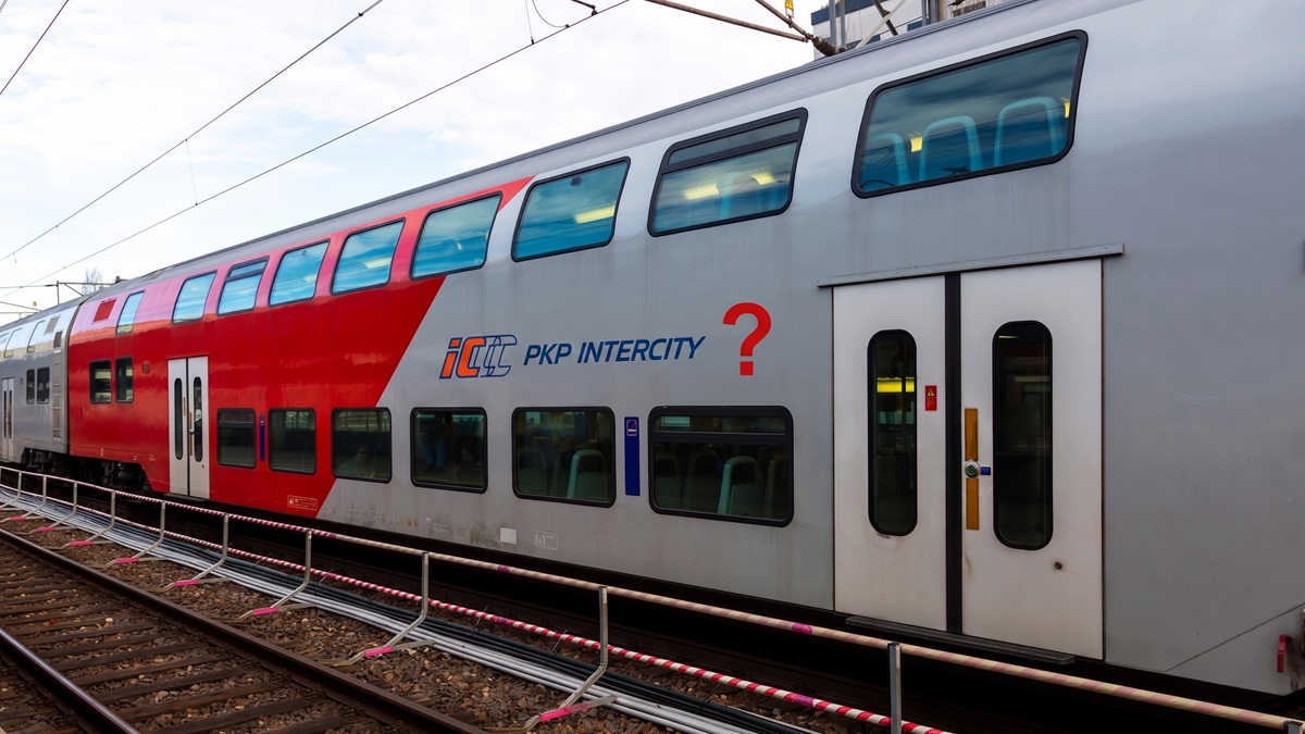 PKP Intercity chce dwa piętra, choćby z drugiej ręki. Znaleźli sprzedawcę