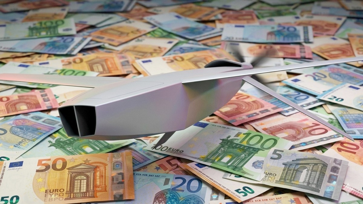 Tysiące dronów z SAFE dla Wojska Polskiego. Podpisano umowę za miliardy złotych