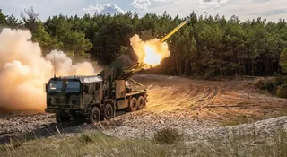 Podczas ćwiczeń Baltic Shield 2026 polski system rakietowy Homar-K oddał rekordowy strzał. Pocisk trafił w cel na Morzu Bałtyckim oddalony o 79,6 km.