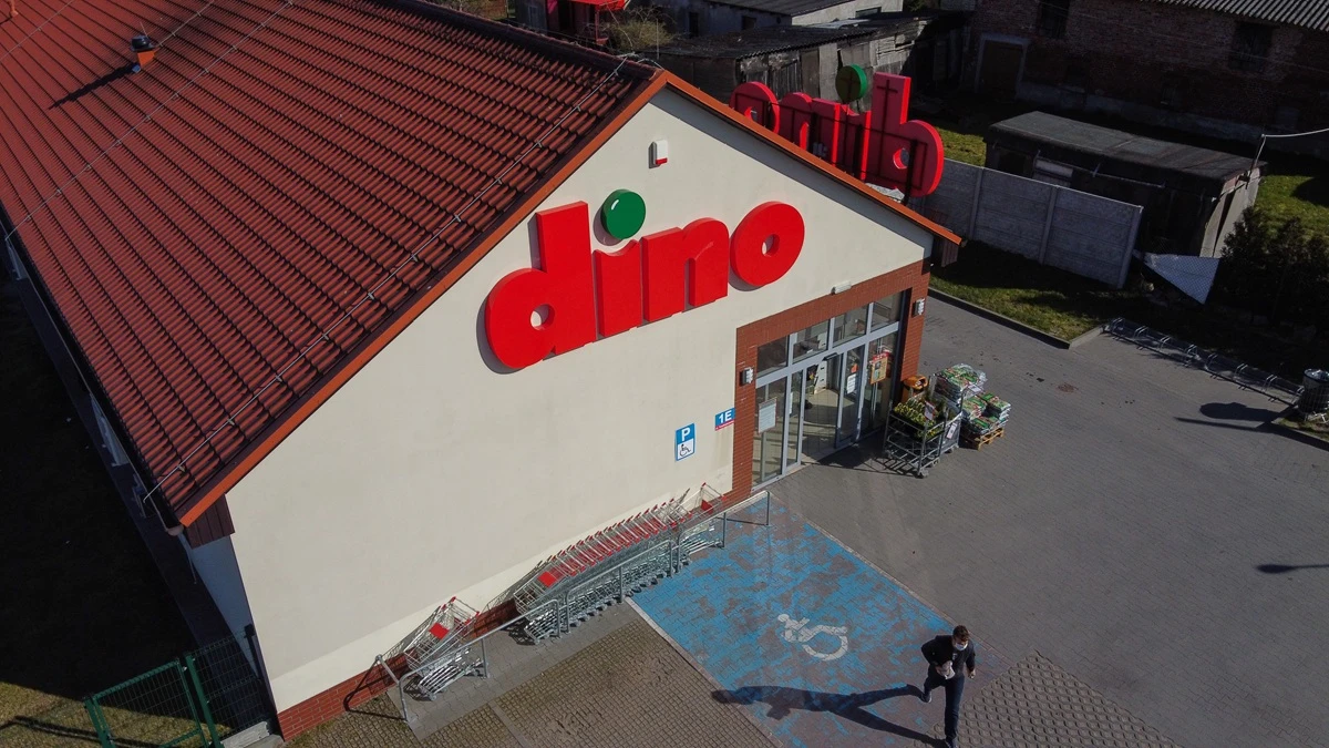 Dino zasypie Polskę butelkomatami. Trafią tam, gdzie system kaucyjny leżał