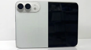 Nowe zdjęcia iPhone'a Fold. iPhone Fold ma być dostępny tylko w jednym kolorze