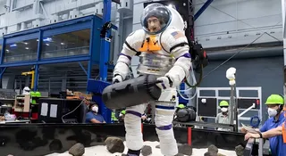 Kosmos zmienia mózg, oczy i kości astronautów