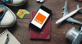 Orange wyrzuca plastik z oferty na kartę. eSIM w kilka minut