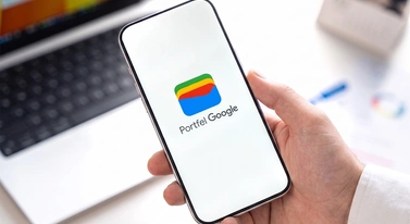 Google goni mObywatela. Ale nie cyfrowe dokumenty przyciągną Polaków