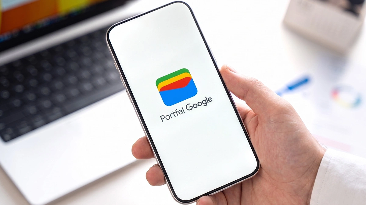 Google goni mObywatela. Ale nie cyfrowe dokumenty przyciągną Polaków
