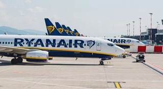 Ryanair ograniczył dystrybucję wody butelkowanej pracownikom podczas upałów