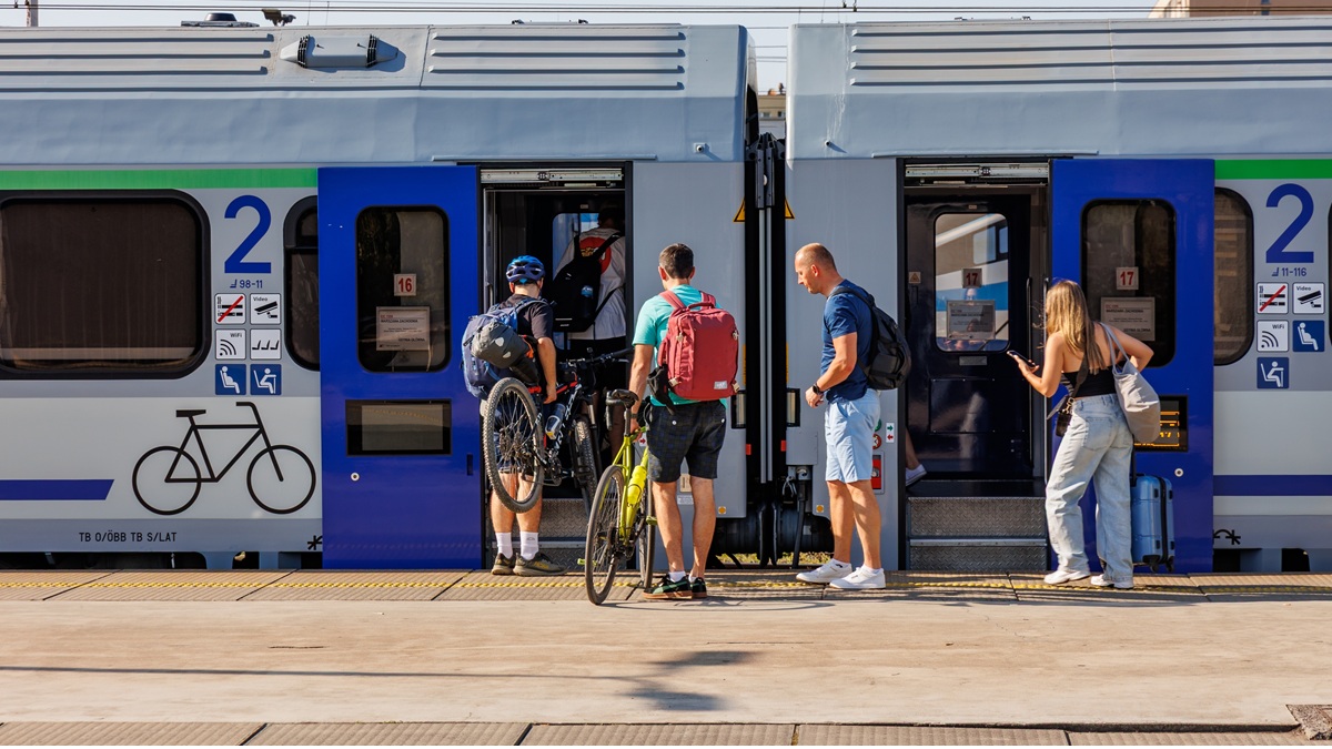 PKP Intercity podcina promocję na wakacje. Jest oburzenie, ale czy słuszne?