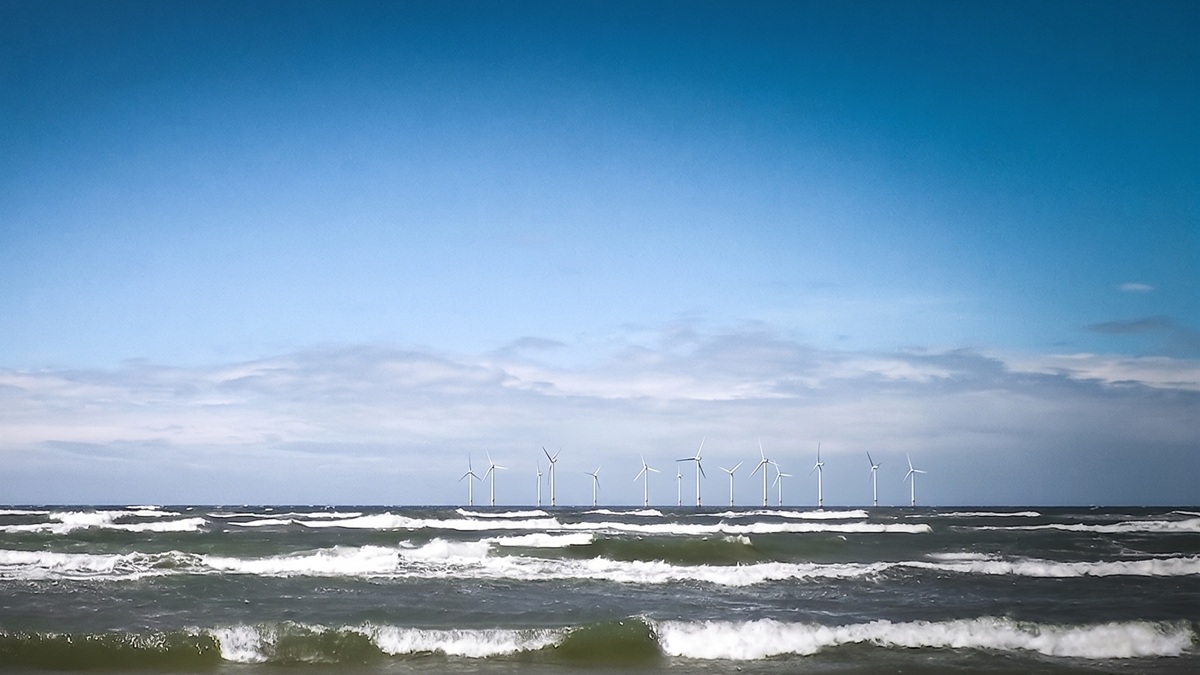 Wchodzisz na plażę, a tu wiatraki. Mieliśmy ich nie widzieć, wyszło jak zawsze