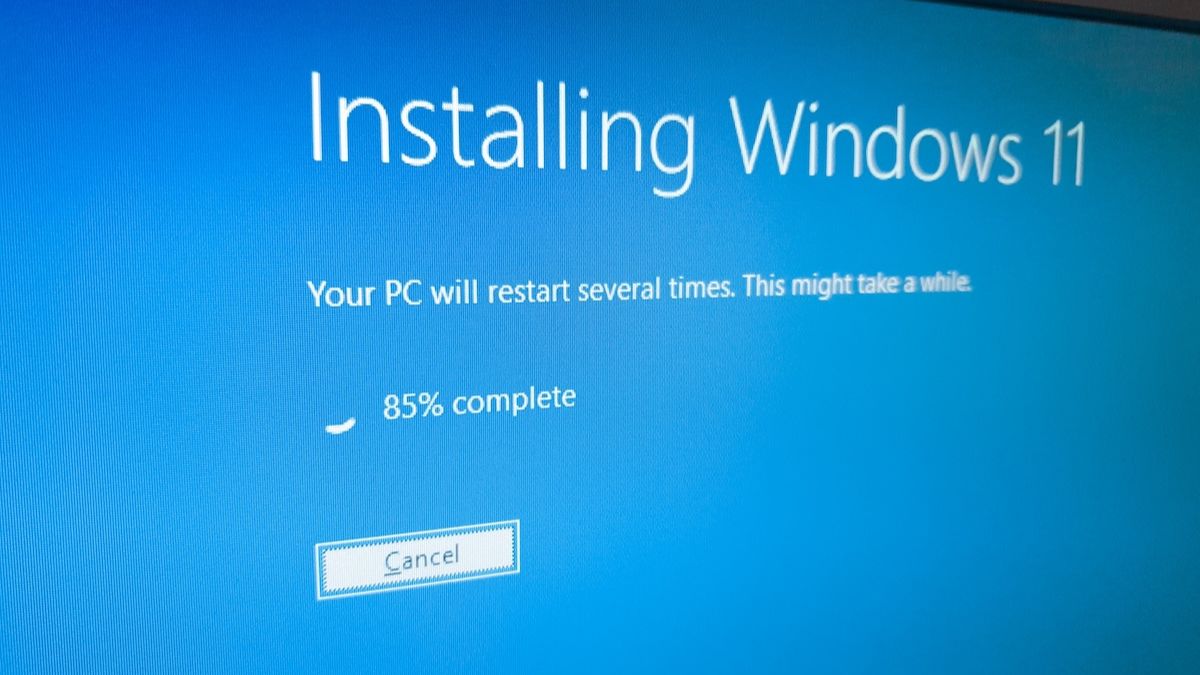 Windows 11 sam ci się zaktualizuje. Nie masz nic do gadania
