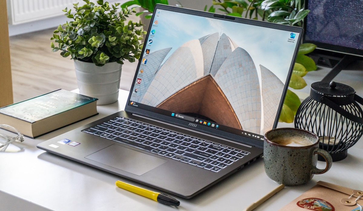 Marzenie (rodzica) studenta. MSI Modern 16S AI+ G3MG to biurowy ninja – test