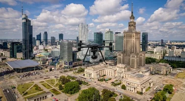 Tarcza dla Warszawy tańsza niż zarobki lekarza. Śmiech na sali