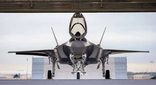 Pierwszy egzemplarz F-35A Husarz, przeznaczony dla Polski, który powstał we włoskich zakładach w Cameri, odbył właśnie swój pierwszy lot testowy.