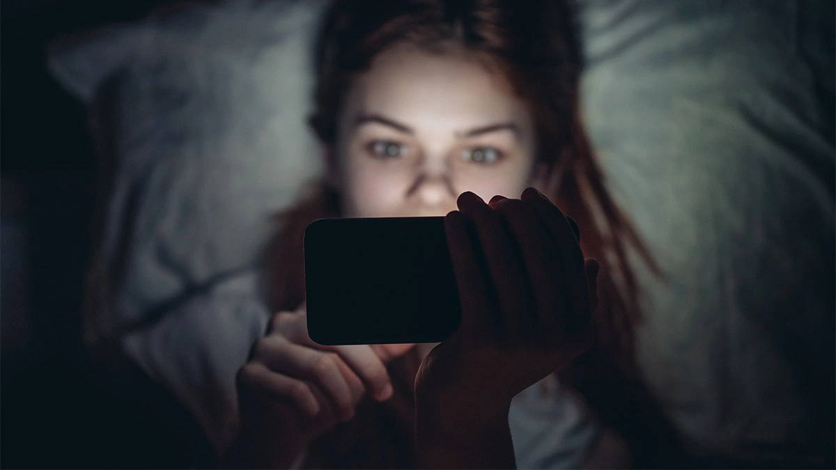 Po północy koniec zabawy. Social media dostaną godzinę policyjną