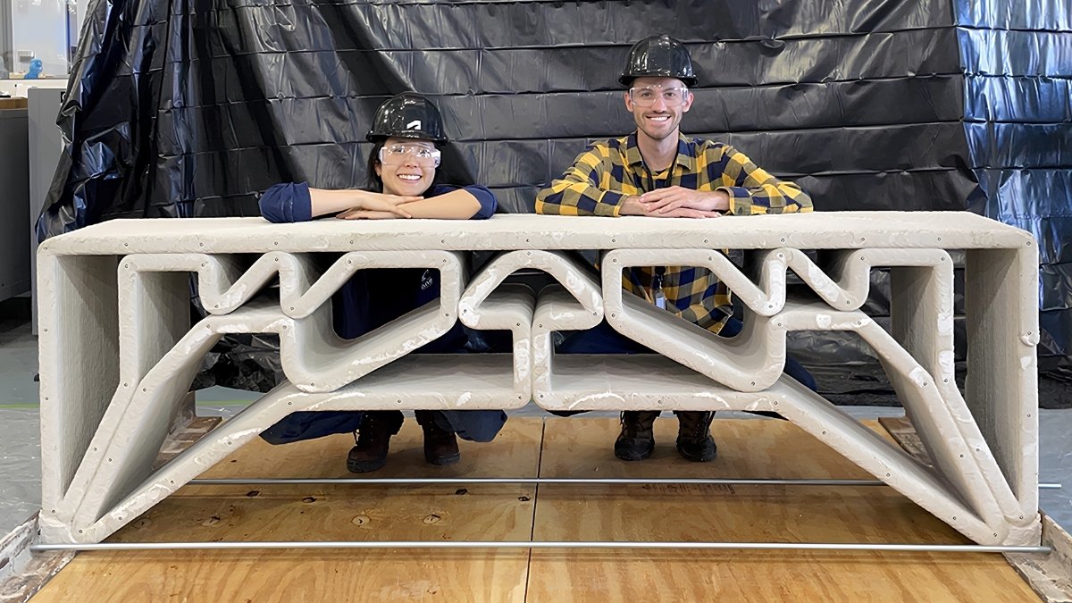 Mini-most z drukarki 3D przetrwał 900 kg obciążenia. Pokonała go miotła