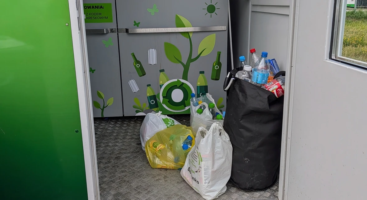 Image for Oddałem 92 butelki do butelkomatu. Patrzyli na mnie z zazdrością
