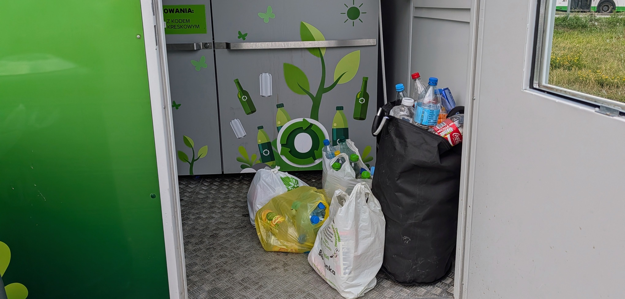 Oddałem 92 butelki do butelkomatu. Patrzyli na mnie z zazdrością