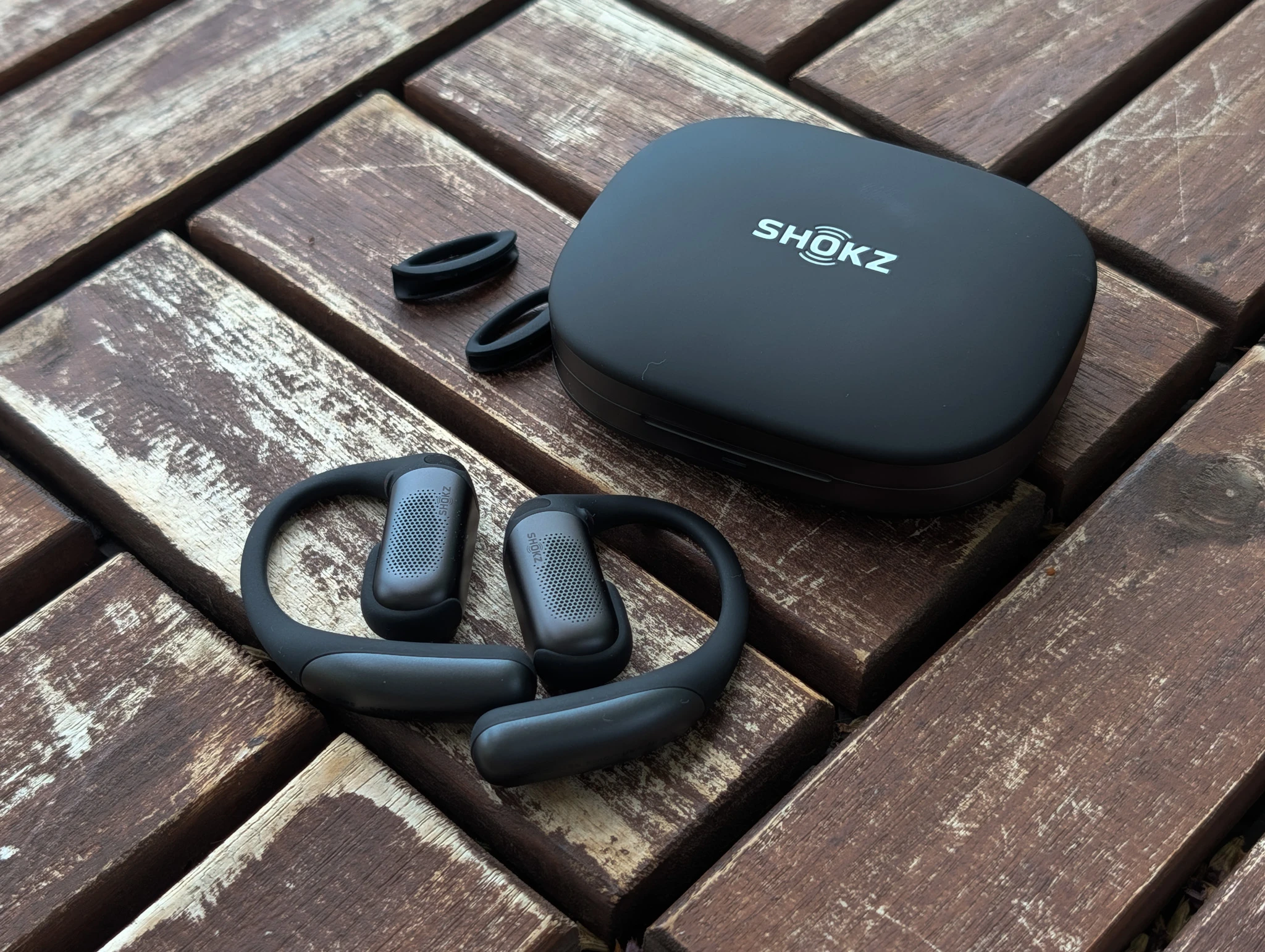 Oto najlepsze słuchawki na trening. Shokz OpenFit Pro wybuchły mi mózg