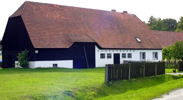 Cała wieś stała się zabytkiem. Kartonowe państwo, a nie zaszczyt