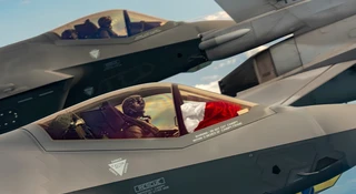 Polscy piloci jako pierwsi ukończyli nową szkołę F-35 w USA
