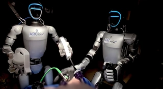 Roboty humanoidalne usunęły pęcherzyk żółciowy. Światowy debiut