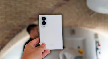 Dlaczego tylko 5000 mAh za 10 000 zł? Samsung tłumaczy