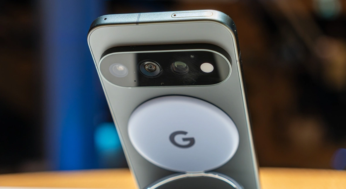 Image for Sprawdziłem Pixela 11 Pro. Świeci we wszystkich kolorach tęczy, gdy ktoś od nas coś chce