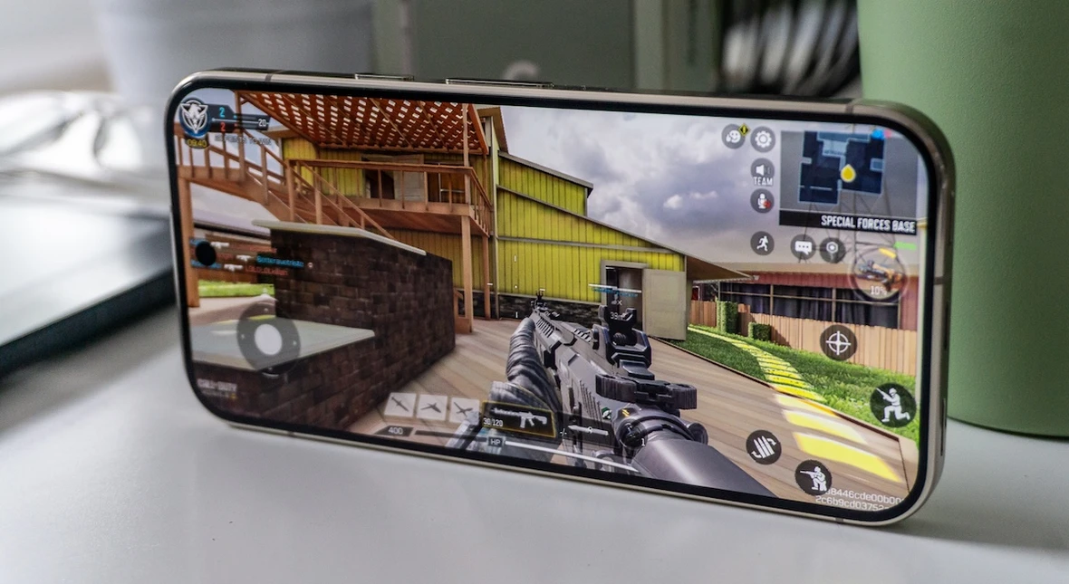 Image for Pixel 11 Pro w grach to dramat. Kasa jak za sztandarowca, a sapie jak średniak