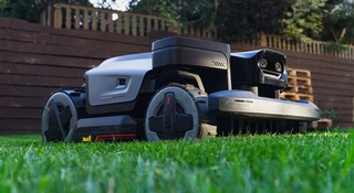 Użyłem robota koszącego 4x4 i nie ma już dla mnie powrotu. Roborock RockMow Z115 - test