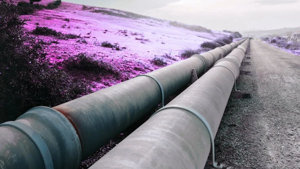 Tunel pod plażą w Gdańsku gotowy. Tędy popłynie gaz z FSRU
