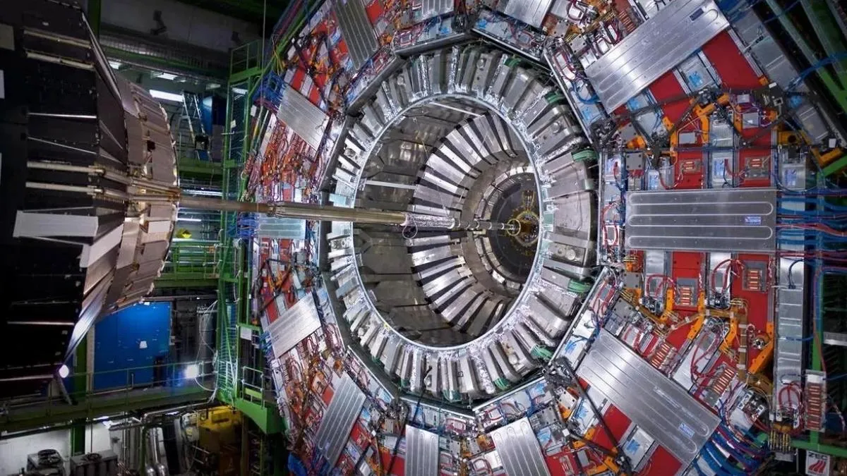 CERN zbadał "klej", który trzyma nasz świat w całości. Zeszli do ułamka wielkości protonu