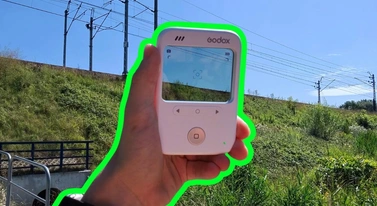 Godox C100 kosztuje nic, a zdjęcia robi jeszcze gorsze. Zabrałem go do Wadowic