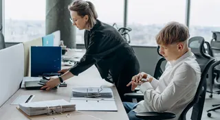 Jak skalować automatyzację procesów biznesowych bez technologicznego chaosu?