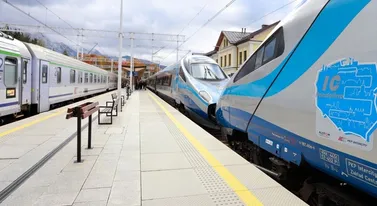 Polacy dosłownie rzucili się na pociągi. PKP Intercity ma nowy rekord