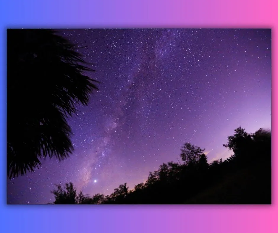 Dlaczego ślad po meteorze wygina się i długo nie znika?