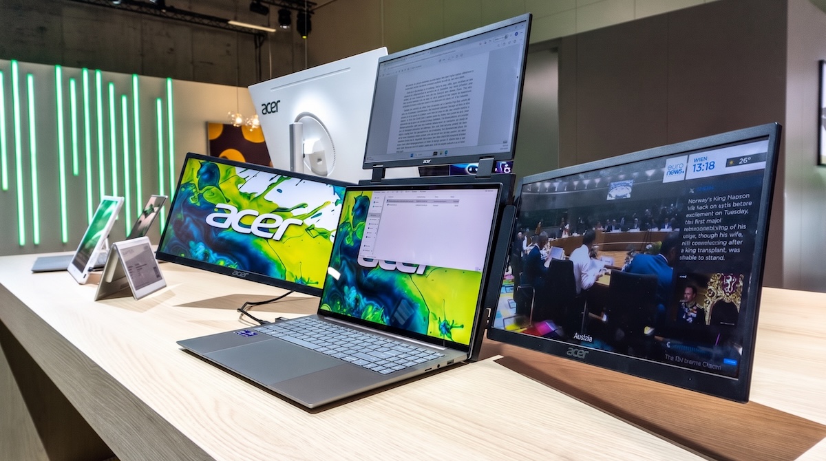 Chcę tę przystawkę z trzema ekranami. Acer odleciał ze sprzętami i dobrze