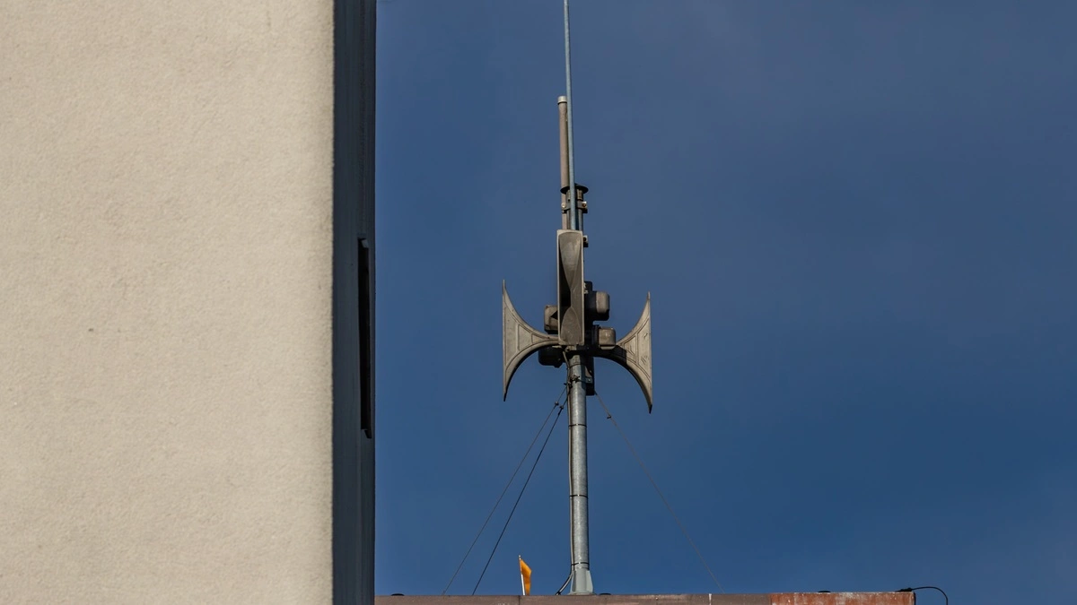 Alerty RCB to kpina, chaos i nonsens. System ostrzegania zamienił się w parodię