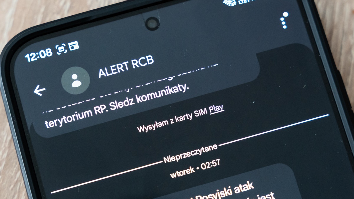 Dostajesz Alert RCB w pracy i co dalej? Polska w trybie „jakoś to będzie”