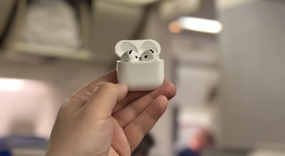 Sprawdziłem już ANC w AirPods 5. Zabrałem je do samolotu