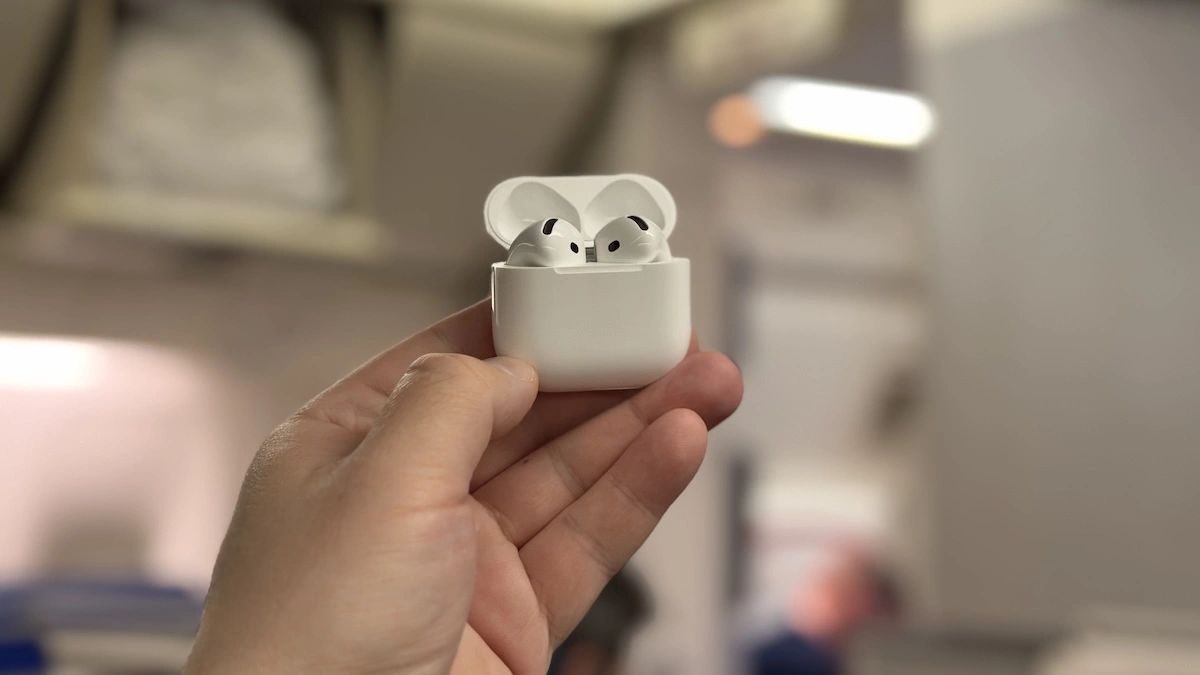 Sprawdziłem już ANC w AirPods 5. Zabrałem je do samolotu