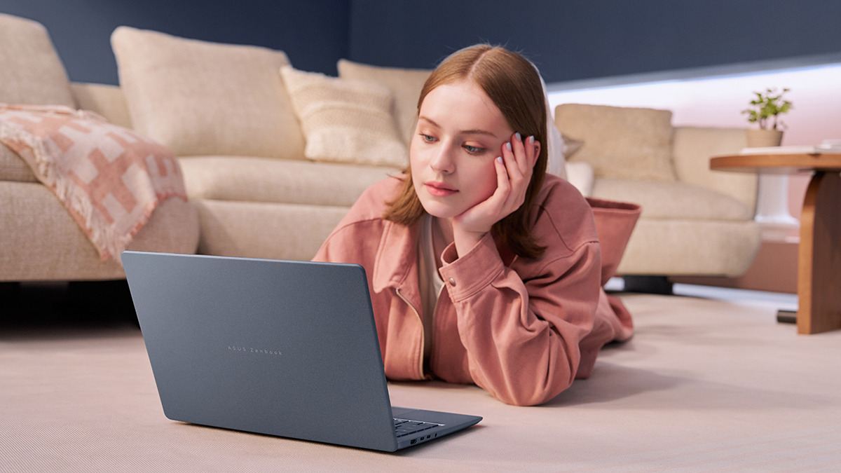ASUS Zenbook 14. Laptop, którego najpierw czuje się pod palcami