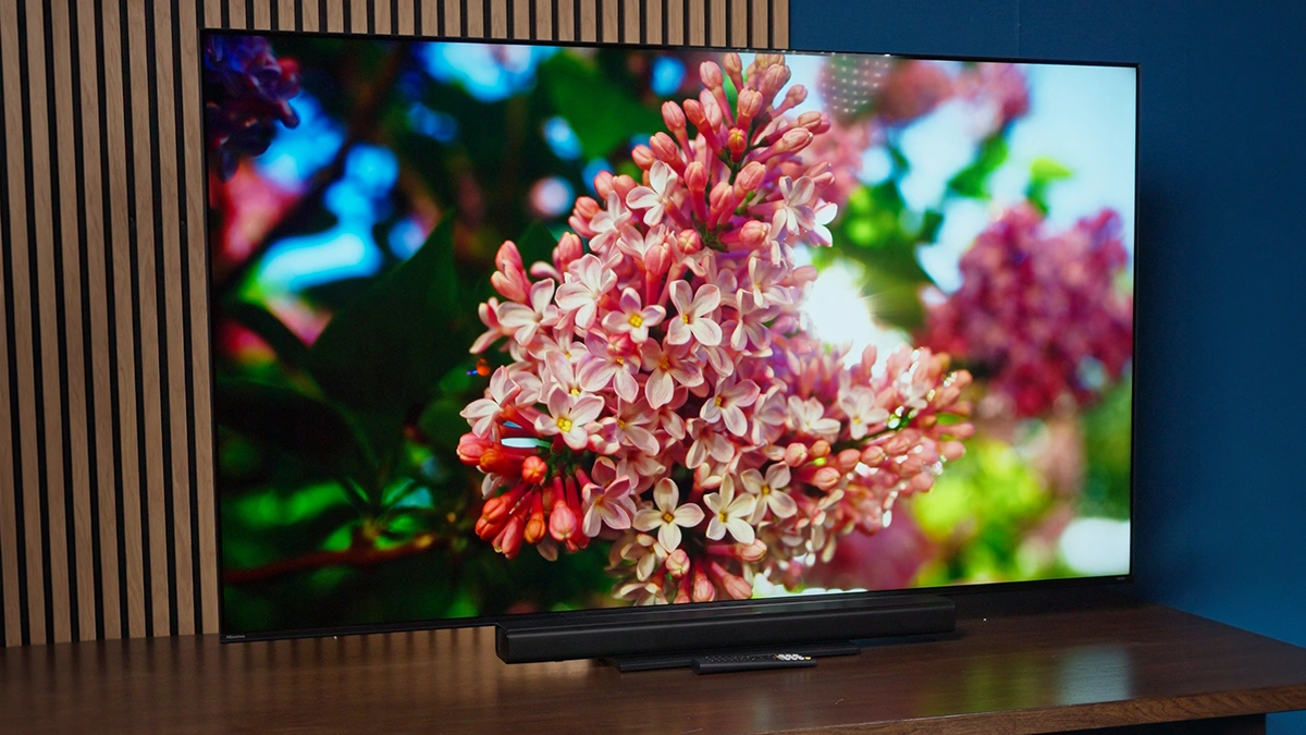 Hisense UR8S opinie