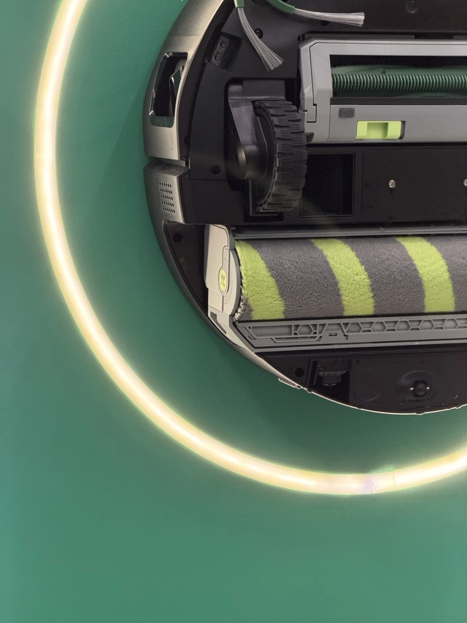 https://cdn-sw.spidersweb.pl/2026/09/iRobot-Roomba-Max-876-Combo-IFA-2026-07.jpeg
