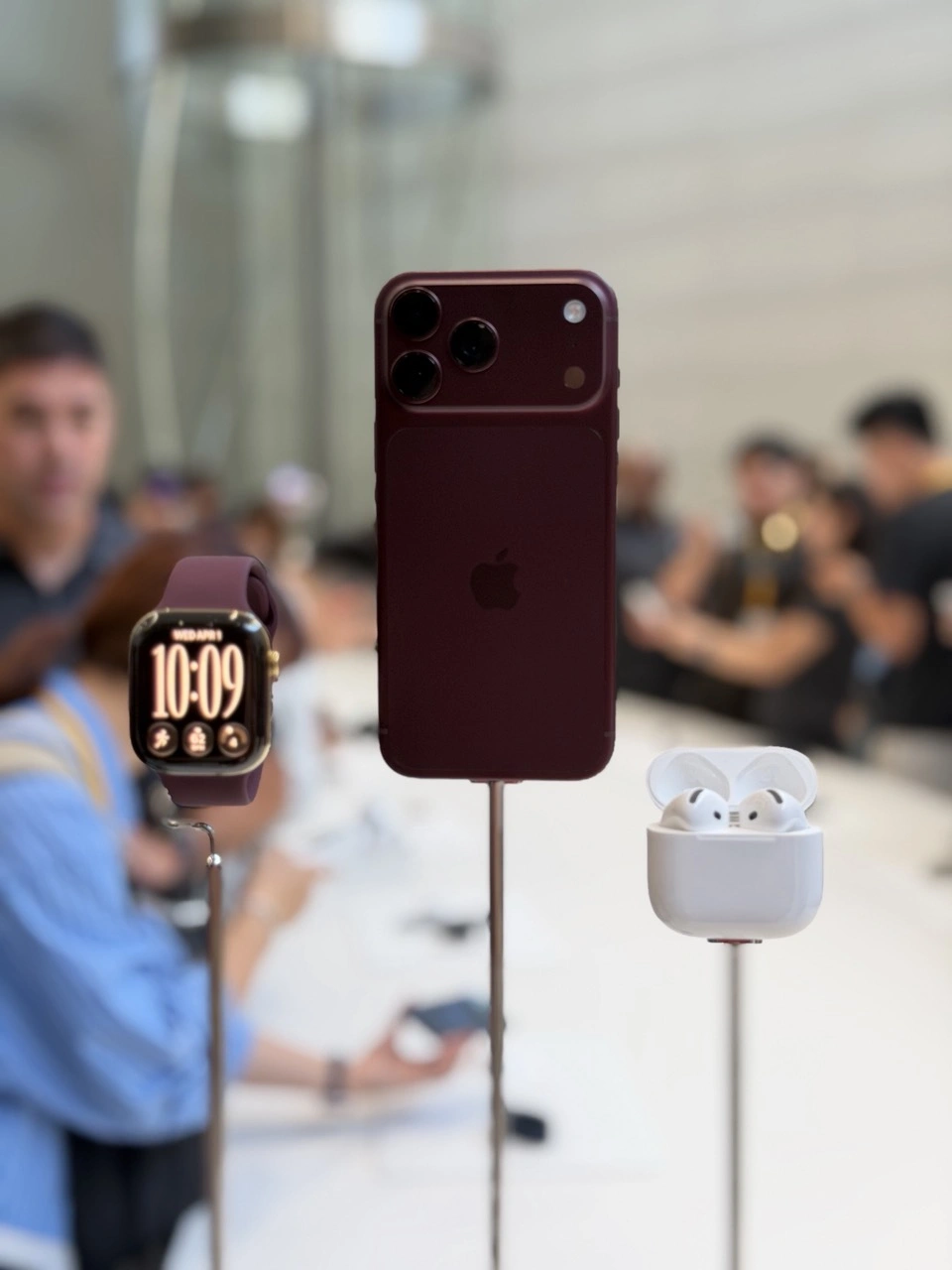 https://cdn-sw.spidersweb.pl/2026/09/iphone-18-pro-max-generic-01.jpeg