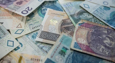 Tyle Meta zgarnia na fałszywych reklamach w Polsce. 9000 lat pracy, by ich dogonić