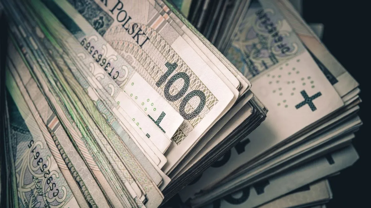 Nowe zabezpieczenie banknotów jest niewidzialne. choćby gdy zmienia kolor