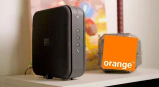 Orange światłowód