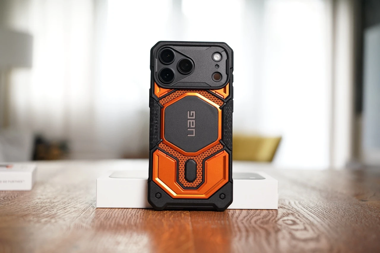 https://cdn-sw.spidersweb.pl/2026/09/uag-monarch-pro-etui-iphone-18-pro-max-2026-022.jpeg