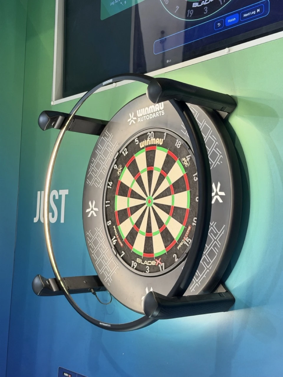 https://cdn-sw.spidersweb.pl/2026/09/winmau-autodarts-x-01.jpeg