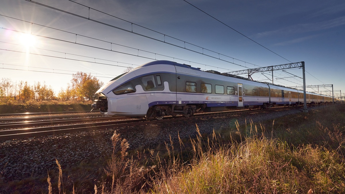Tak zmienia się podróż w PKP Intercity. Kolej ma być dostępna w telefonie