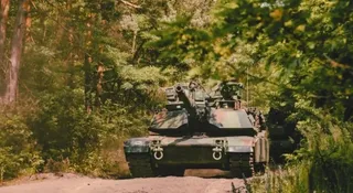 Załoga Abramsa będzie wydawać rozkazy dronom głosem